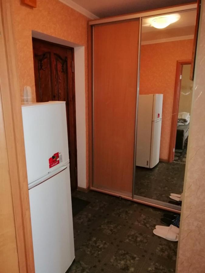 Апартаменты На Победы 25 Kremenchuk Luaran gambar